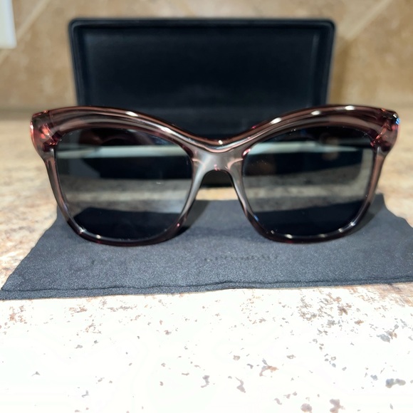 Givenchy sunglasses 🕶️ ***used*** - Picture 2 of 7